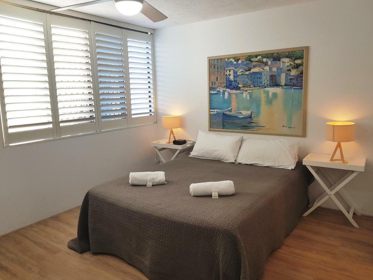 Casablanca Beachfront Apartments Bribie Island North Exteriör bild
