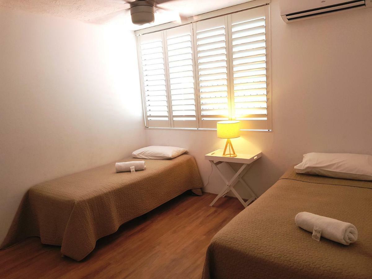 Casablanca Beachfront Apartments Bribie Island North Exteriör bild
