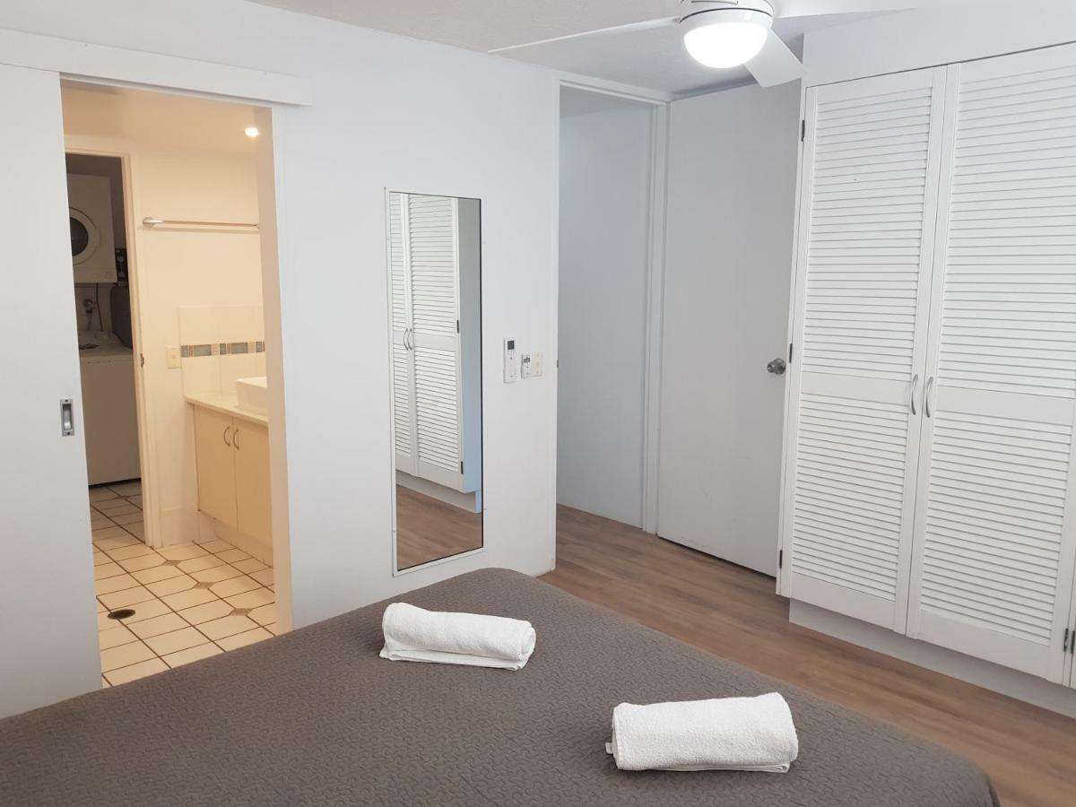 Casablanca Beachfront Apartments Bribie Island North Exteriör bild