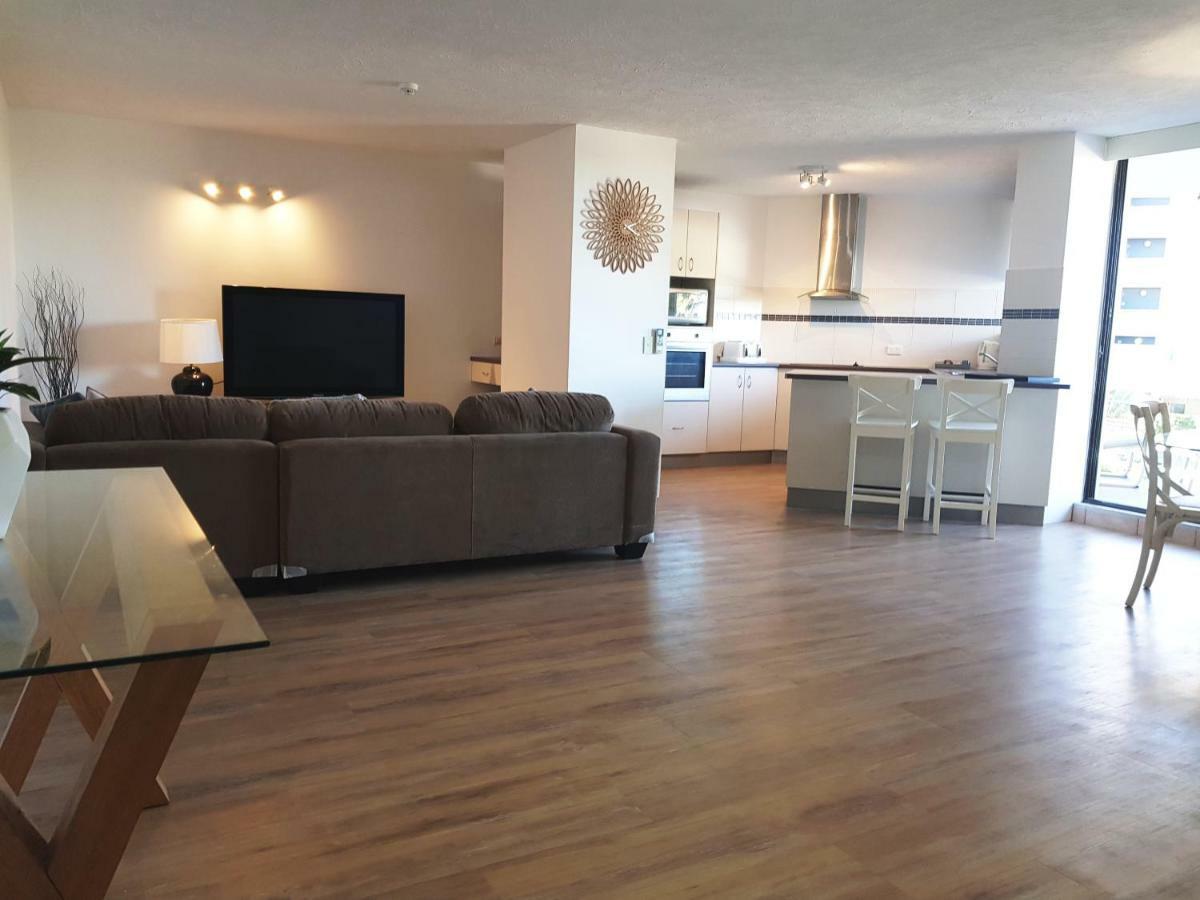 Casablanca Beachfront Apartments Bribie Island North Exteriör bild
